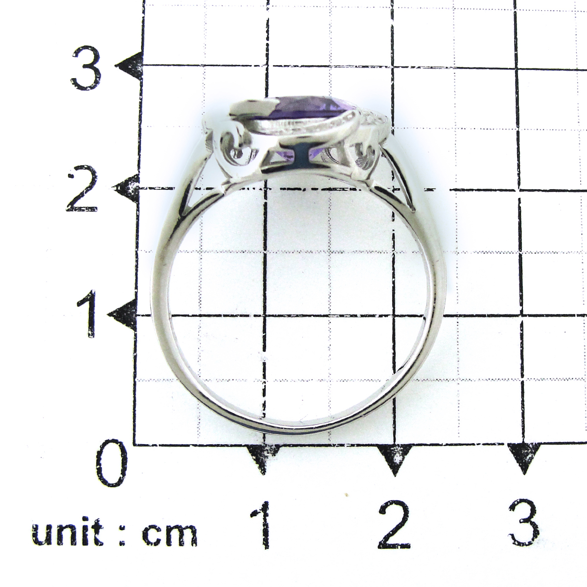 Кольцо с александритом и фианитом из серебра