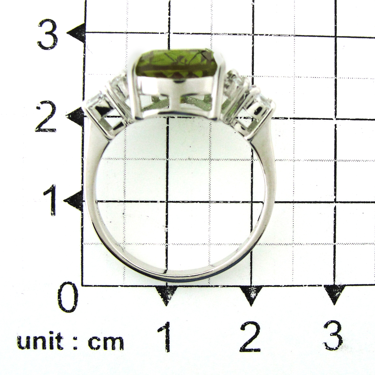 Кольцо с султанитом и фианитом из серебра