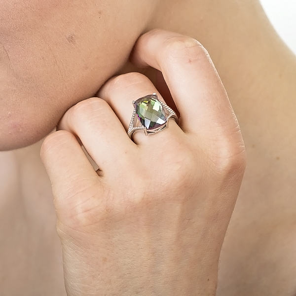 Кольцо с мистик кварцем природным из Серебра