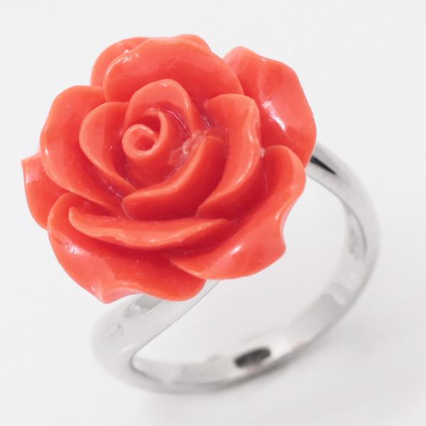 Кольцо с кораллом из серебра