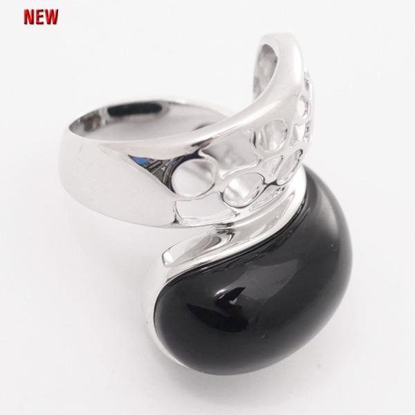 Кольцо с ониксом из серебра