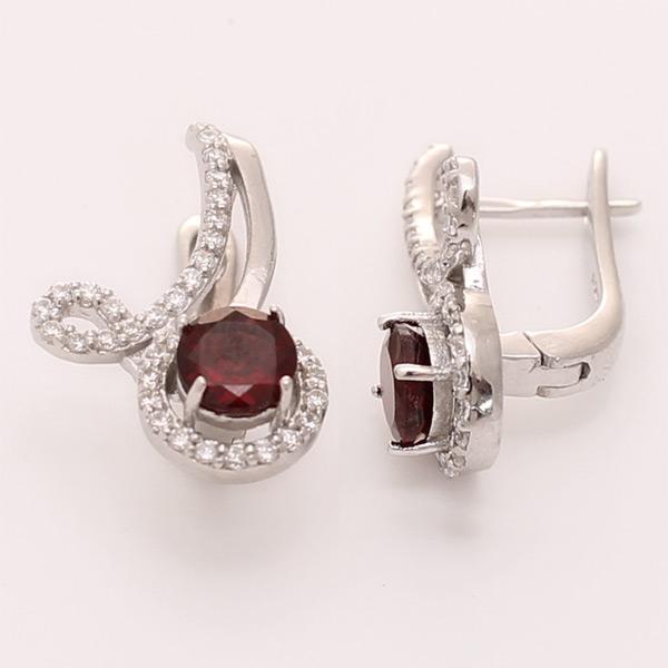 Серьги с гранатом и фианитом из серебра