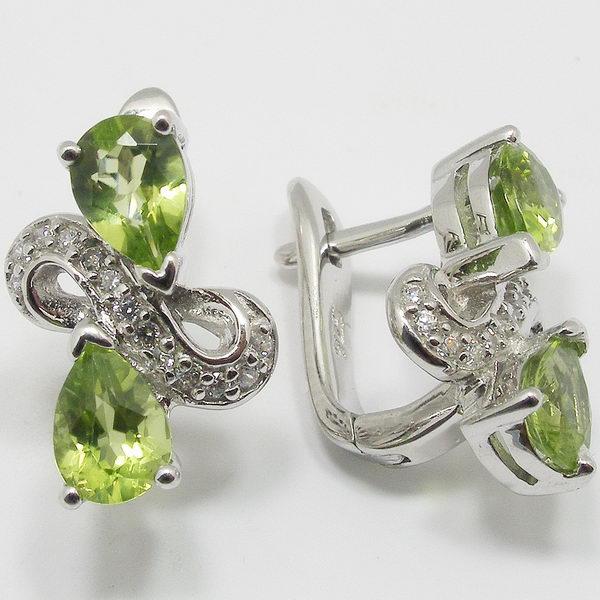 Серьги с фианитом и хризолитом из серебра